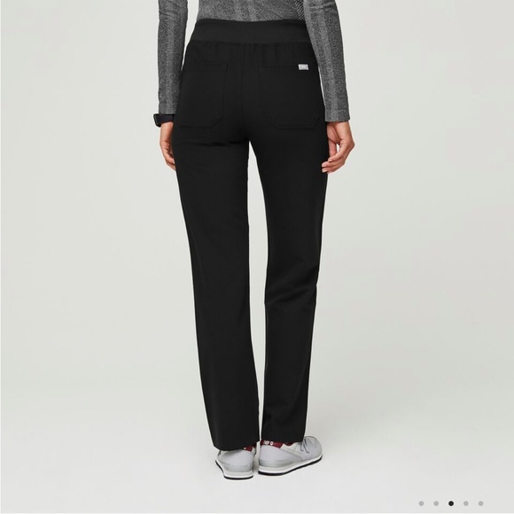 FIGS technical collection high waisted Livingston basic scrub pants black - Picture 2 of 12